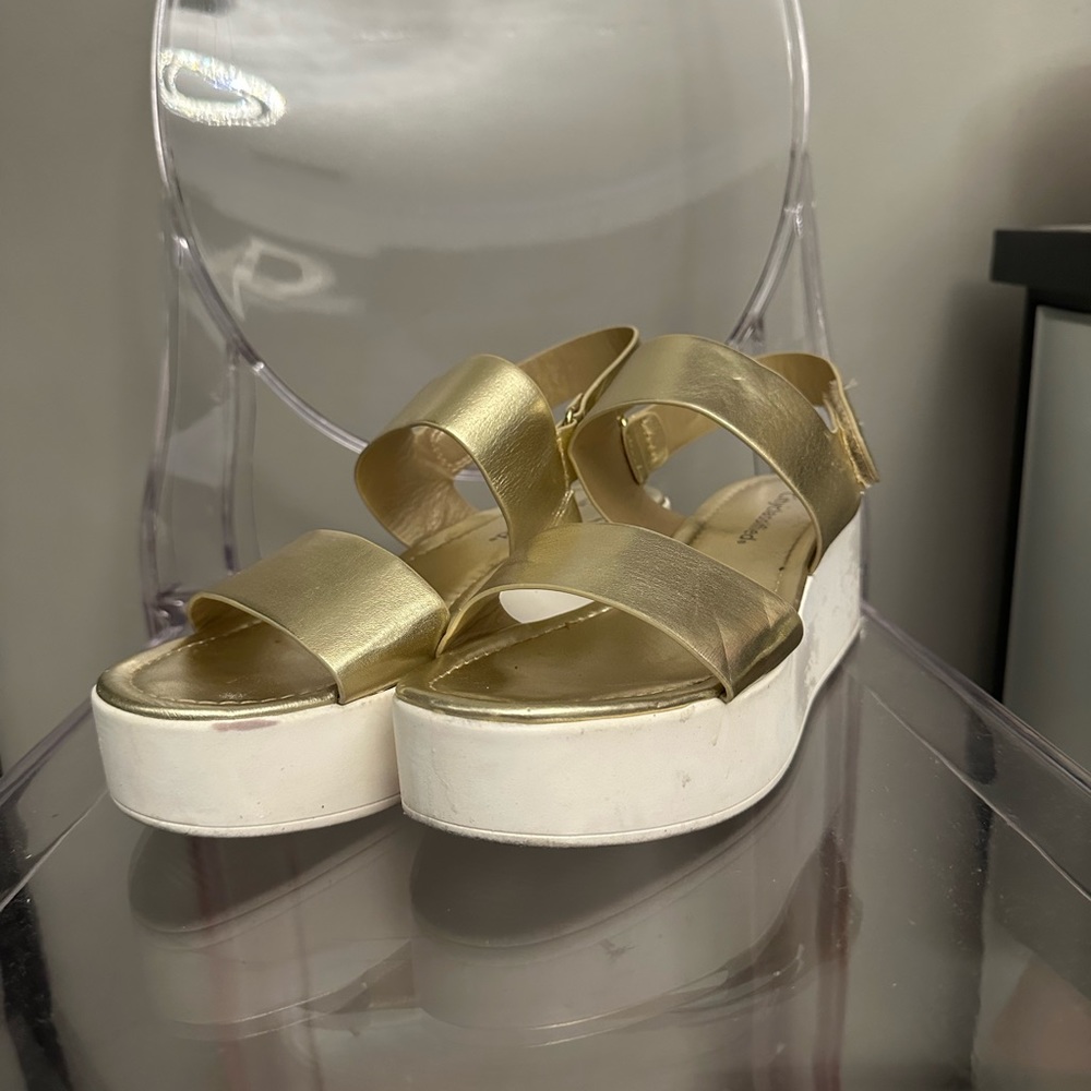 Easy slip on platform